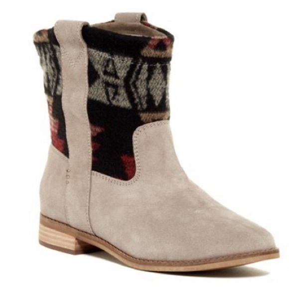 Toms Shoes - TOMS Laurel Boots- Deset Taupe Suede/Tribal Wool